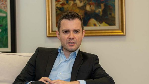 Mucunski kërkon takim zyrtar me ministren bullgare në Sofje
