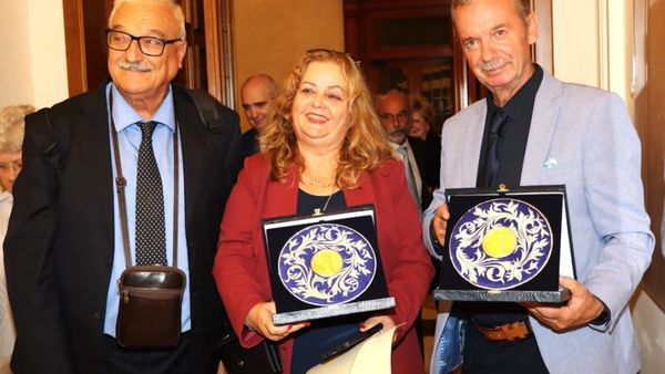 Gazetari Artur Nura merr çmim ndërkombëtar në Romë