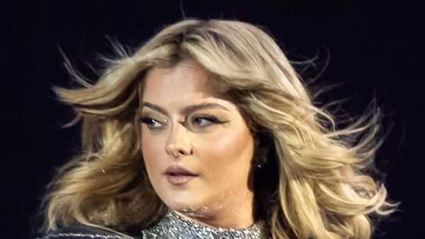 Bebe Rexha merr pjesë në dasmën e vëllait