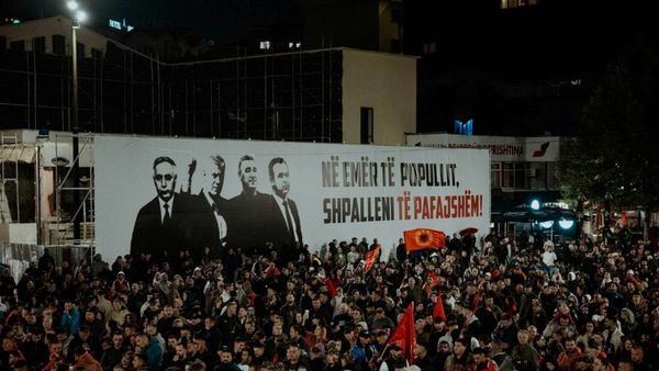 Dy javë protesta kundër aktgjykimit të Speciales dhe dy kërkesat