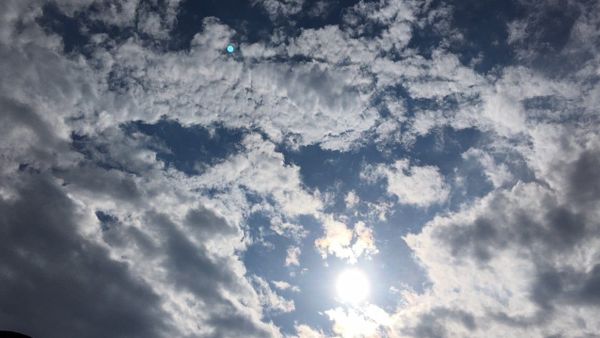 Parashikohet mot me diell dhe temperaturat deri në 25 gradë