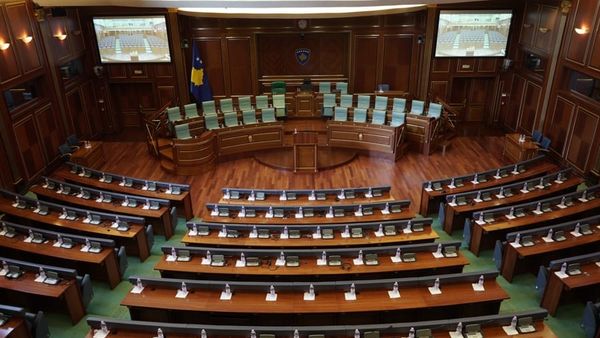 Partia Demokratike e Kosovës jep mesazhin e saj përpara seancës parlamentare