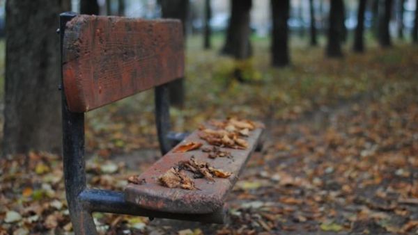 Moti i ftohtë dhe erëra të forta përfshijnë vendin
