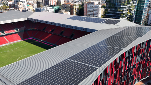 Zgjerim i sistemit fotovoltaik në stadiumin “Air Albania”