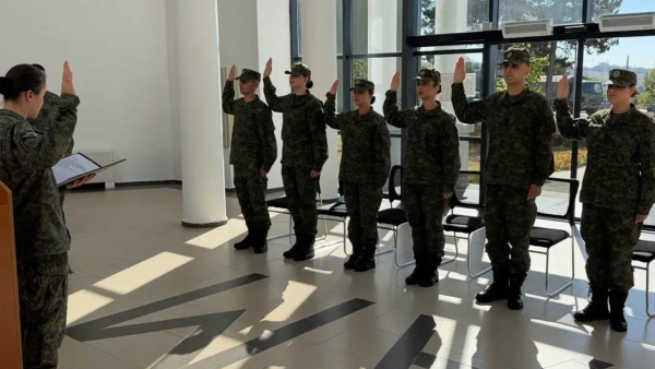 Përfundon stërvitja bazë dhe bëhet betimi i oficerëve të rinj mjekësorë në FSK