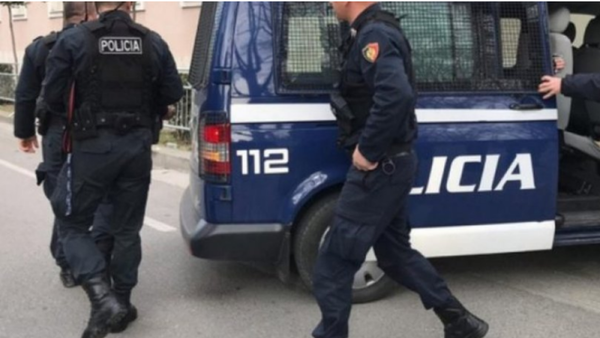 Arrestohet shtetasja gjermane në Kakavijë pas kontrollit me armë dhe kanabis