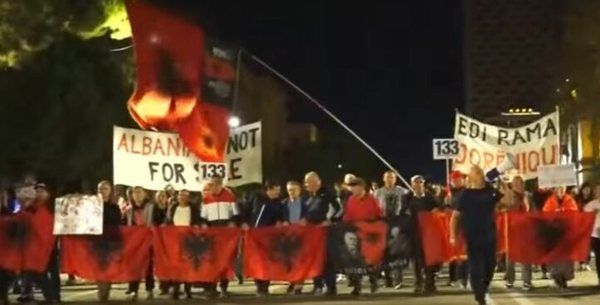 Studentët thërrasin protestë mbarëkombëtare më 13 tetor
