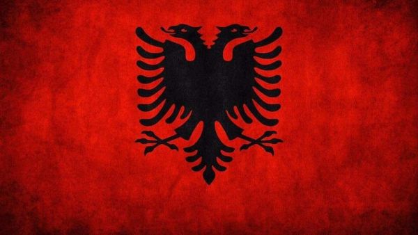 Kërcënimet ndaj institucioneve shtetërore rihapin debatin mbi sigurinë