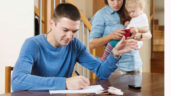 Shpenzimet rrisin më shpejt tek familjet pa shkollë, sipas INSTAT-it