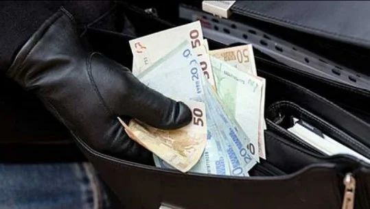 Grabitet një person në Prishtinë nën kërcënimin e armës nga tre persona