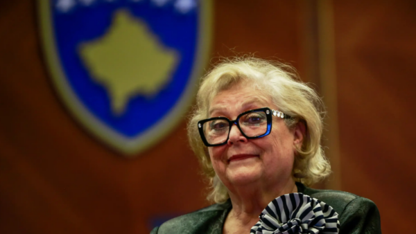 Diplomatja Harxhi flet për origjinën e presidentes së re të Kosovës