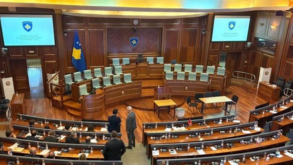 Ligji për Specialen nuk miratohet në lexim të dytë