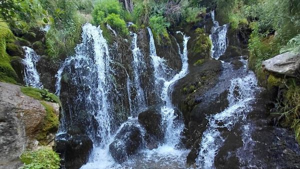 Paralajmërohet mot i kthjellët me vranësira të forta mbrëmje