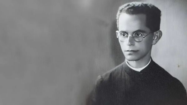 Pasioni për leximin dhe lidhja e librit me jetën