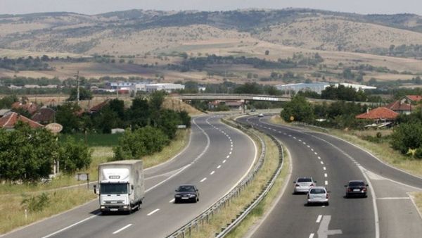 LAMM: Rrëshqitje dheu, thirrje për kujdes në disa segmente rrugore