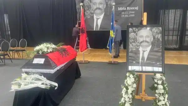 Akademi përkujtimore në Skenderaj për Idriz Rrecajn pas identifikimit të eshtrave