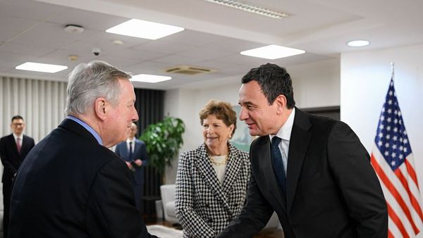 Kurti kërkon bazë të përhershme në Bondsteel nga senatorët amerikanë