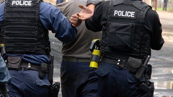 Prokurori dërgon në mbajtje të dyshuarin për dhunim në Fushë-Kosovë