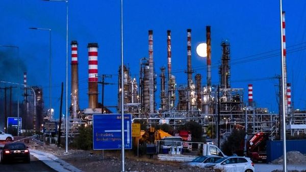 Bilanci tragjik nga shpërthimi në rafinerinë e Greqisë arrin në dy viktima