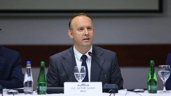 Gashi: Gjuhët nuk janë kufij, por ura mes njerëzve