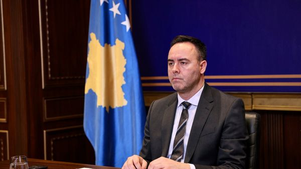 Konjufca: Ambiciet e Serbisë janë kërcënim serioz për Kosovën