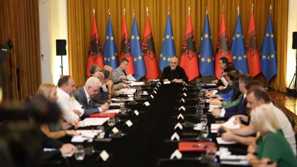 Anulohet mbledhja e zgjeruar e Grupit Parlamentar të Partisë Socialiste