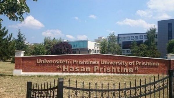 Biznesi dhe ligji prin te regjistrimet e studentëve