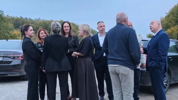 Autoritetet serbe ndalojnë hyrjen e delegacionit kosovar në kufi