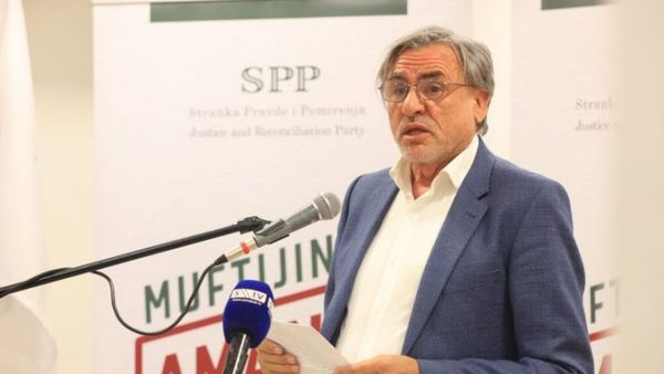 Dimiq: Vuçiq po shënjestron liderët e Luginës dhe djalin e Rashiqit