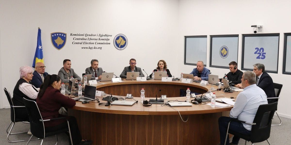 Kush janë 902 kandidatët që KQZ certifikoi për deputetë?