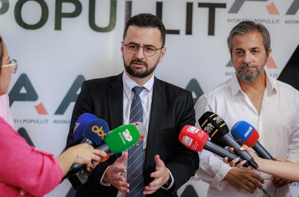 Pse Avokati i Popullit mbështet shtetin të paguajë kurimin e fëmijëve?