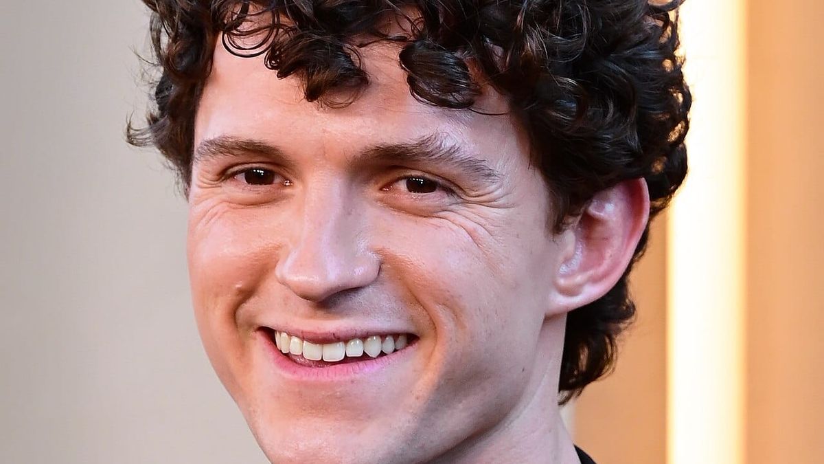 Babai i Tom Holland zbulon dhuratën e pazakontë të martesës për të birin dhe Zendayan