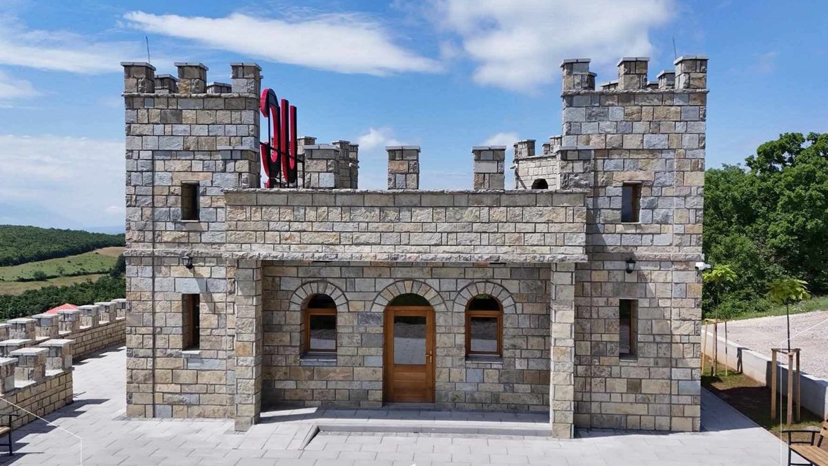 Kulla në Dobërdelan - Memorial i luftës pa historinë e tij të vërtetë
