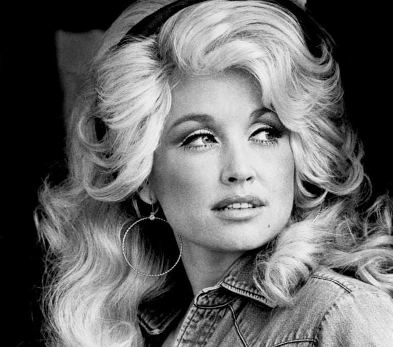 Shuhet në moshën 80-vjeçare legjenda e muzikës country Dolly Parton