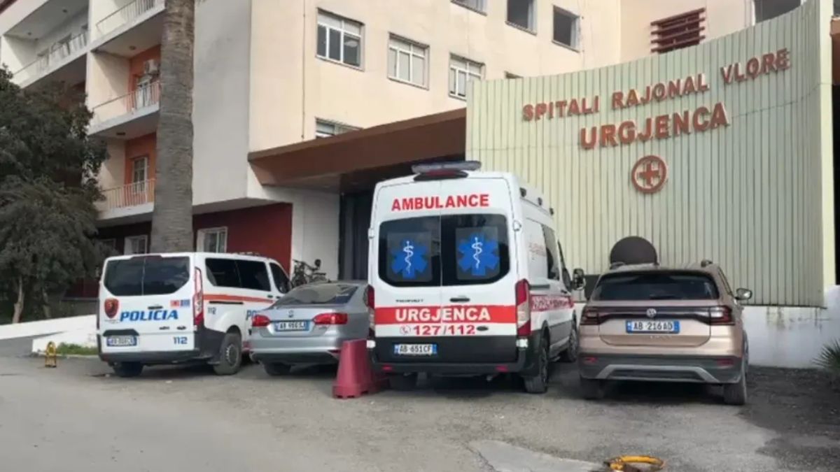 Aksident në Kaninë të Vlorës, dy persona të plagosur nga përplasja e makinave