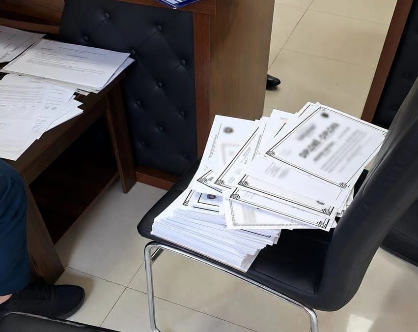 Paraburgim për Ibish Çoçajn për diploma false me dëm mbi 50 mijë euro