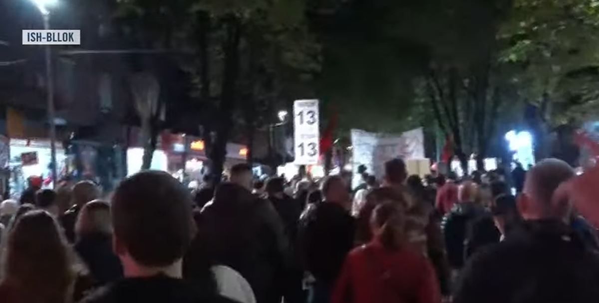 Protesta e 134-të: Qytetarët kërkojnë dorëheqjen e kryeministrit Rama