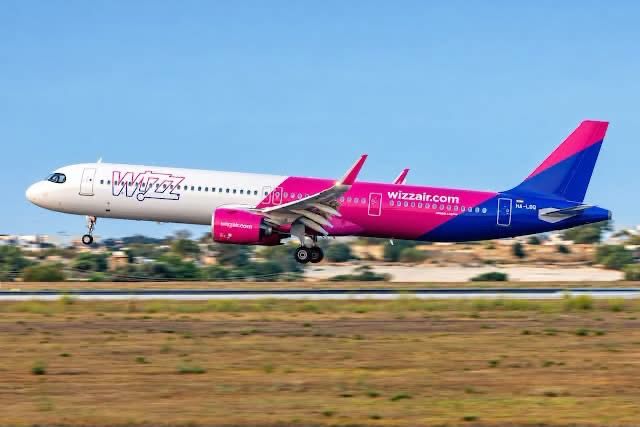 Wizz Air zvogëlon kapacitetet dhe pezullon linja për sezonin dimëror
