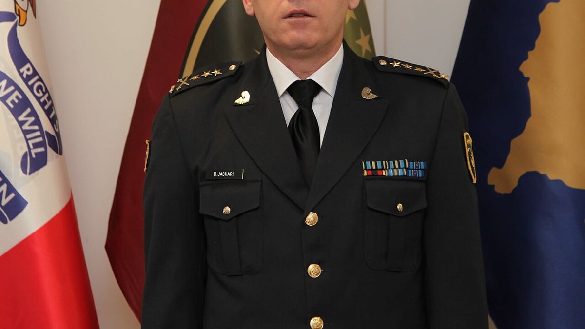 Bashkim Jashari viziton presidenten dhe flasin për sigurinë