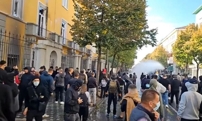 Protesta e studentëve, shkon në 20 numri i të shoqëruarve nga policia