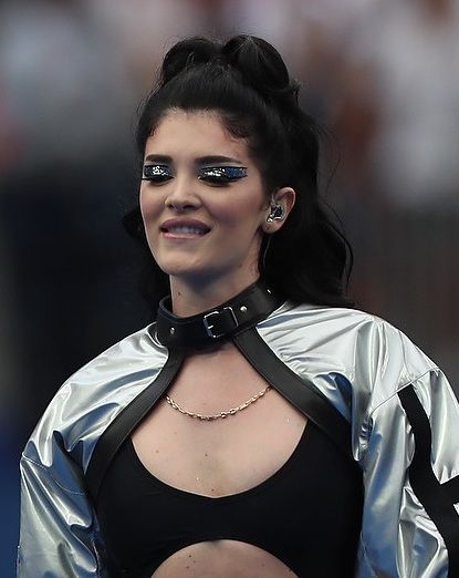 Era Istrefi ndan momente nga përditshmëria me ndjekësit në rrjete sociale