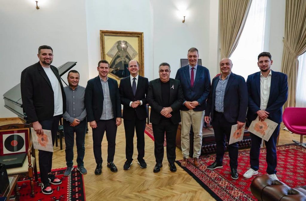 Zhvillimi i basketbollit shqiptar në qendër të takimit me drejtuesit e FIBA-s