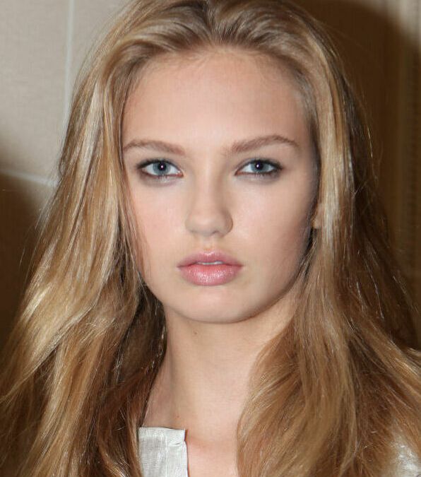 Romee Strijd jashtë sfilatës së re të modës së Victoria's Secret