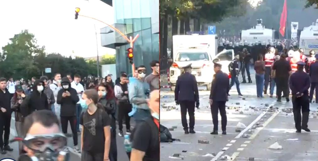 Protestuesit rikthehen në Rrugë të Durrësit, policia përdor gaz dhe ujë