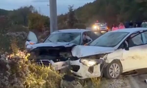 Aksident trafiku në Parallovë, 11 persona të lënduar nga përplasja