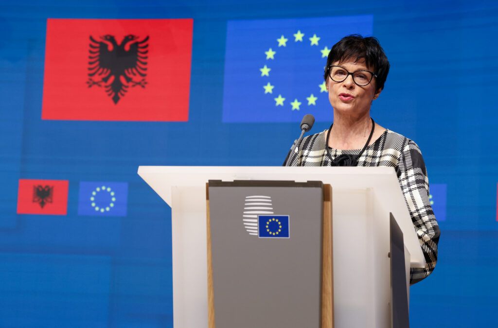 Shqipëria pritet të mbyllë një kapitull negociues me BE-në