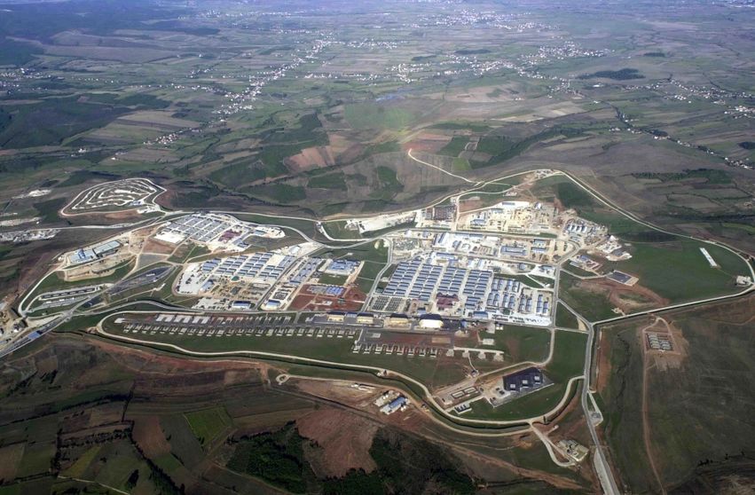 Kosova propozon baze të përhershme amerikane, Durbin e bën publik