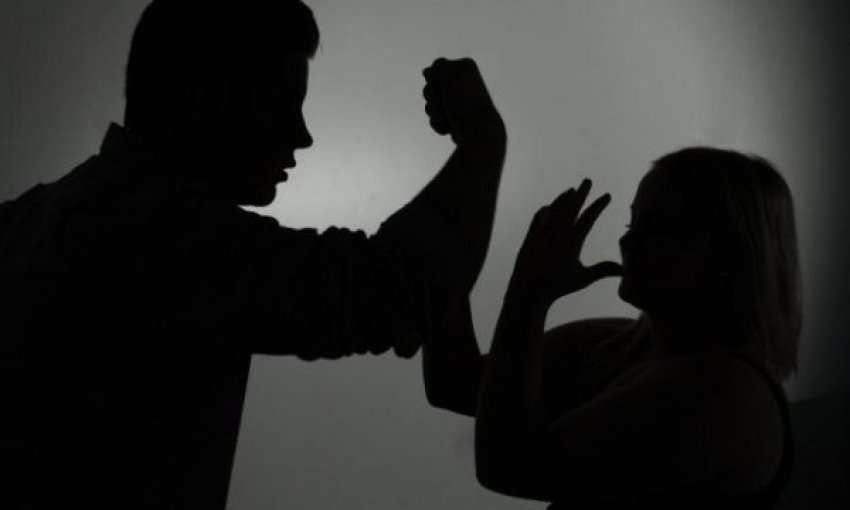 Dhunë në familje në Malishevë: Motra sulmon vëllain, përfundon në mbajtje