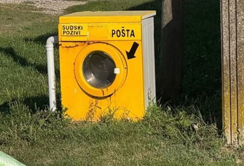 Shndërrimi kreativ i një lavatriçeje të vjetër në rajon