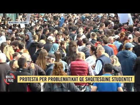 Protestë kombëtare e studentëve para Ministrisë së Arsimit